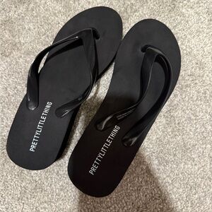 PrettyLittleThing Sleek Black Sandals